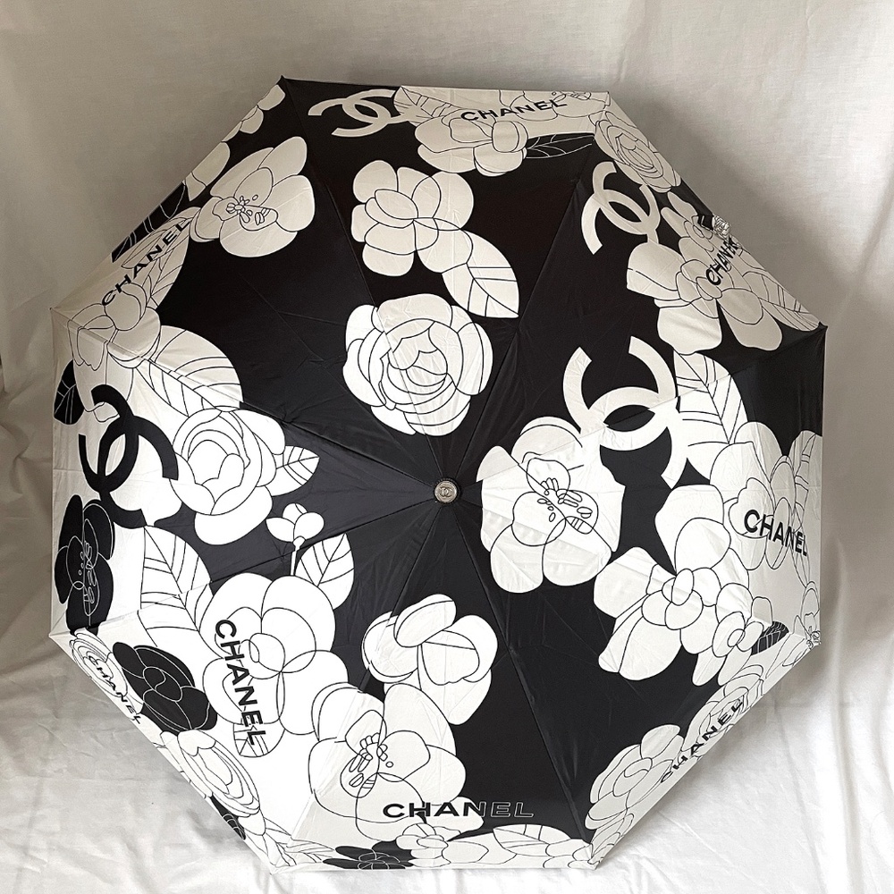 New CC Umbrella Camillia Flowers w/ Box